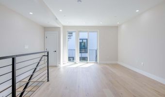 722 KENYON St NW A, Washington, DC 20010