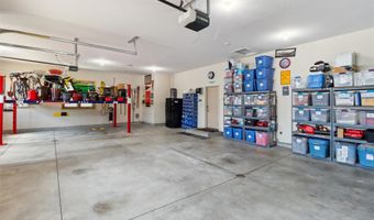 1201 Oakwood Dr, Polk City, IA 50226