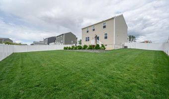 15 Half Hitch Rd, Barnegat, NJ 08005