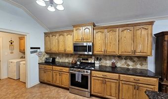 916- B Bronstad Dr, Andrews, TX 79714