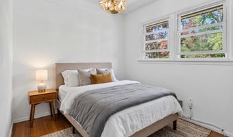 17 Railroad Ave, Beachwood, NJ 08722