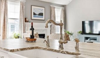 28 Brook Ln 28, Berlin, MA 01503