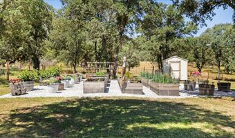 9267 7R Bar Rd, Angels Camp, CA 95222
