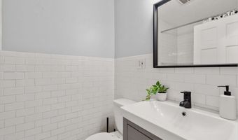 136 A Belgrade Ave, Boston, MA 02131