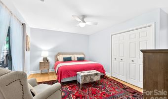 153 Skyview Cir, Asheville, NC 28804