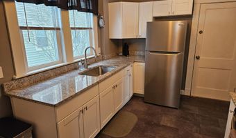 12 Fourteenth St, Bangor, ME 04401