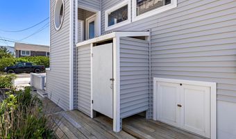 10 11TH St, Beach Haven, NJ 08008