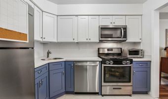233 Perth Hill Ct, Aberdeen, NJ 07747