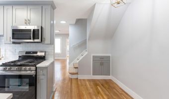 32 KELLY Pkwy, Bayonne, NJ 07002