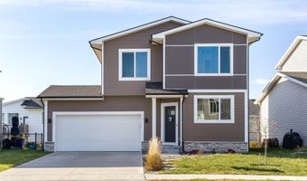616 NE Pearl Dr, Ankeny, IA 50021