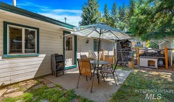 204 W Kerby St, Cascade, ID 83611