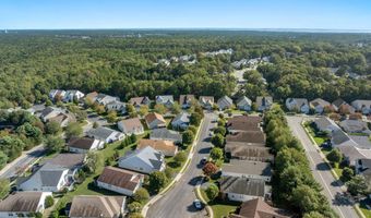 6 MOUNTAIN STREAM Ct, Barnegat, NJ 08005