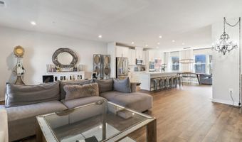 44501 WOLFHOUND Sq, Ashburn, VA 20147