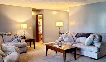 5947 Dailey Rd, Akron, OH 44319