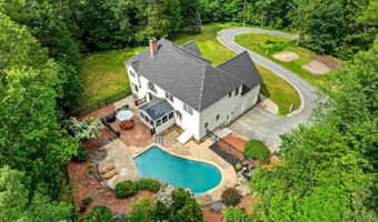 60 Camelot Dr, Bedford, NH 03110