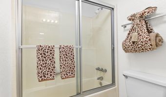 6151 Calle Mariselda 304, San Diego, CA 92124