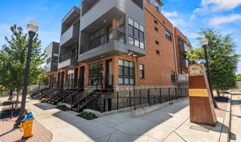 1102 S HIGHLAND St 3, Arlington, VA 22204