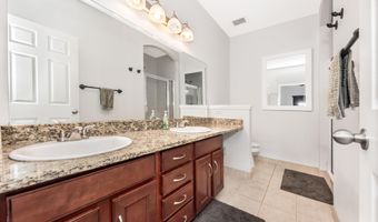 241 W Oakbrook Dr, Ann Arbor, MI 48103