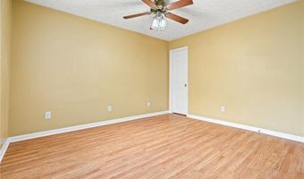 1477 N DONAHUE Dr 504, Auburn, AL 36830