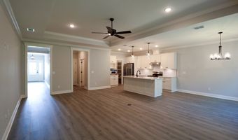 185 Meredith Dr, Bainbridge, GA 39819