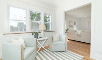 89 Commerce St, Clinton, CT 06413