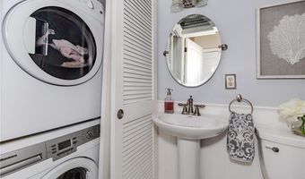 40 Web Ave 18, North Kingstown, RI 02852