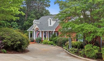 355 Smoke Rise Dr, Baldwin, GA 30511