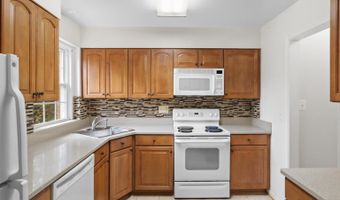 8403 THOMPSON Rd, Annandale, VA 22003