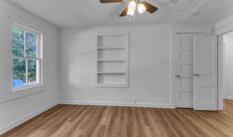 411 S Hutchinson Ave, Adel, GA 31620