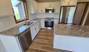 1309 18th St NE, Austin, MN 55912