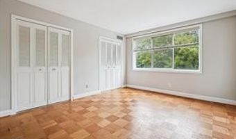 4977 BATTERY Ln 1-311, Bethesda, MD 20814