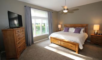 946 Emerald Hills Dr S, Arnolds Park, IA 51331