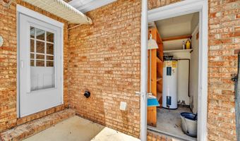 444 Kingswood Ct, Albany, GA 31707
