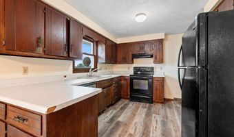 1517 NAVARINO St, Algoma, WI 54201