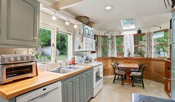 364 Abbott Run Valley Rd, Cumberland, RI 02864