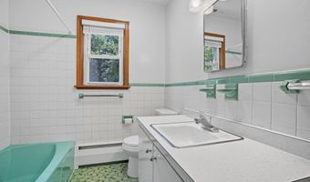 10 CONSTITUTION Ave, Annapolis, MD 21401