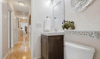 3401 Woodview Pl, Columbus, OH 43220
