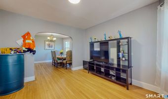 107 Fairview Ave, Bridgeport, CT 06606