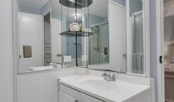 900 Laurel Cir, Barefoot Bay, FL 32976