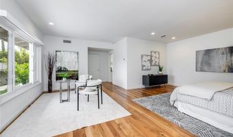 4820 Encino Ter, Encino, CA 91316