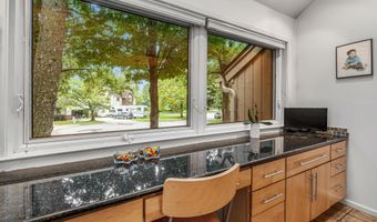 3735 Tremont Ln, Ann Arbor, MI 48105