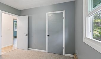 62 Fletcher Rd, Auburn, ME 04210