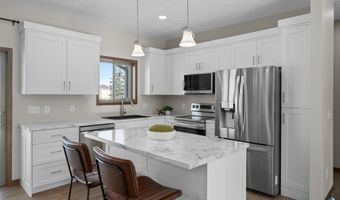 500 E Cairos Pl, Brandon, SD 57005