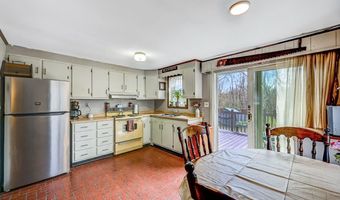 72 Tunkhannock Dr, Albrightsville, PA 18210