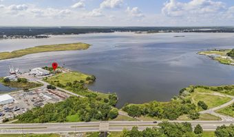 540 Bayview Ave, Biloxi, MS 39530