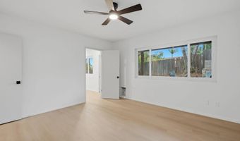 810 Omar Dr, Escondido, CA 92025