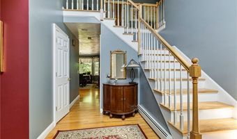 55 Little Pond County Rd, Cumberland, RI 02864