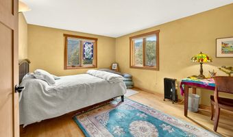 2026 Ashland Mine Rd, Ashland, OR 97520