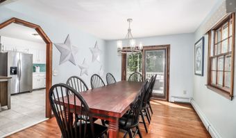 6 Brookdale Ln, Brookfield, CT 06804