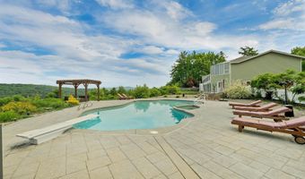 141 Lakewood Dr, Alton, NH 03810